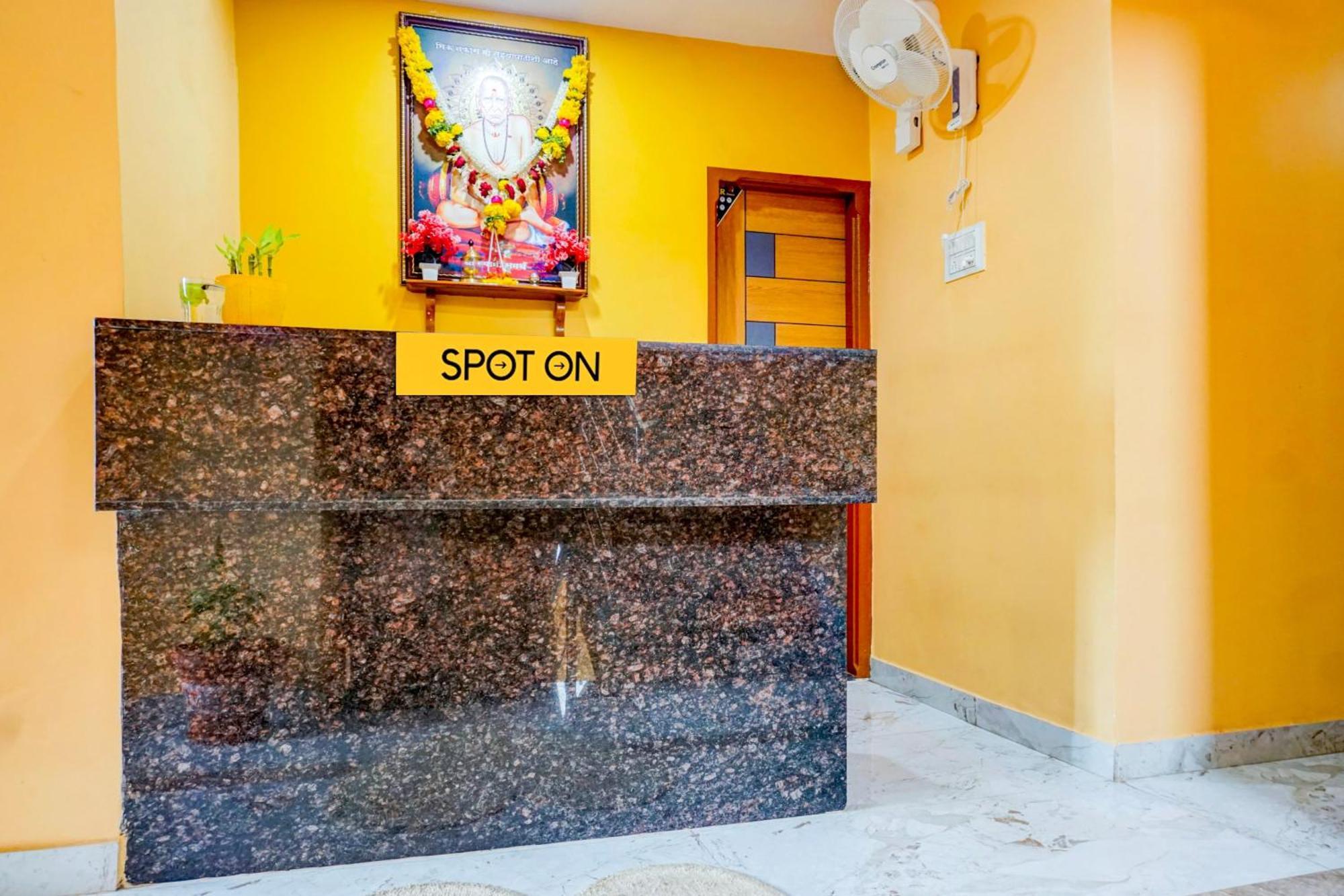 Spot On Hotel Shree Samarth Lodging Kolhapur Zewnętrze zdjęcie