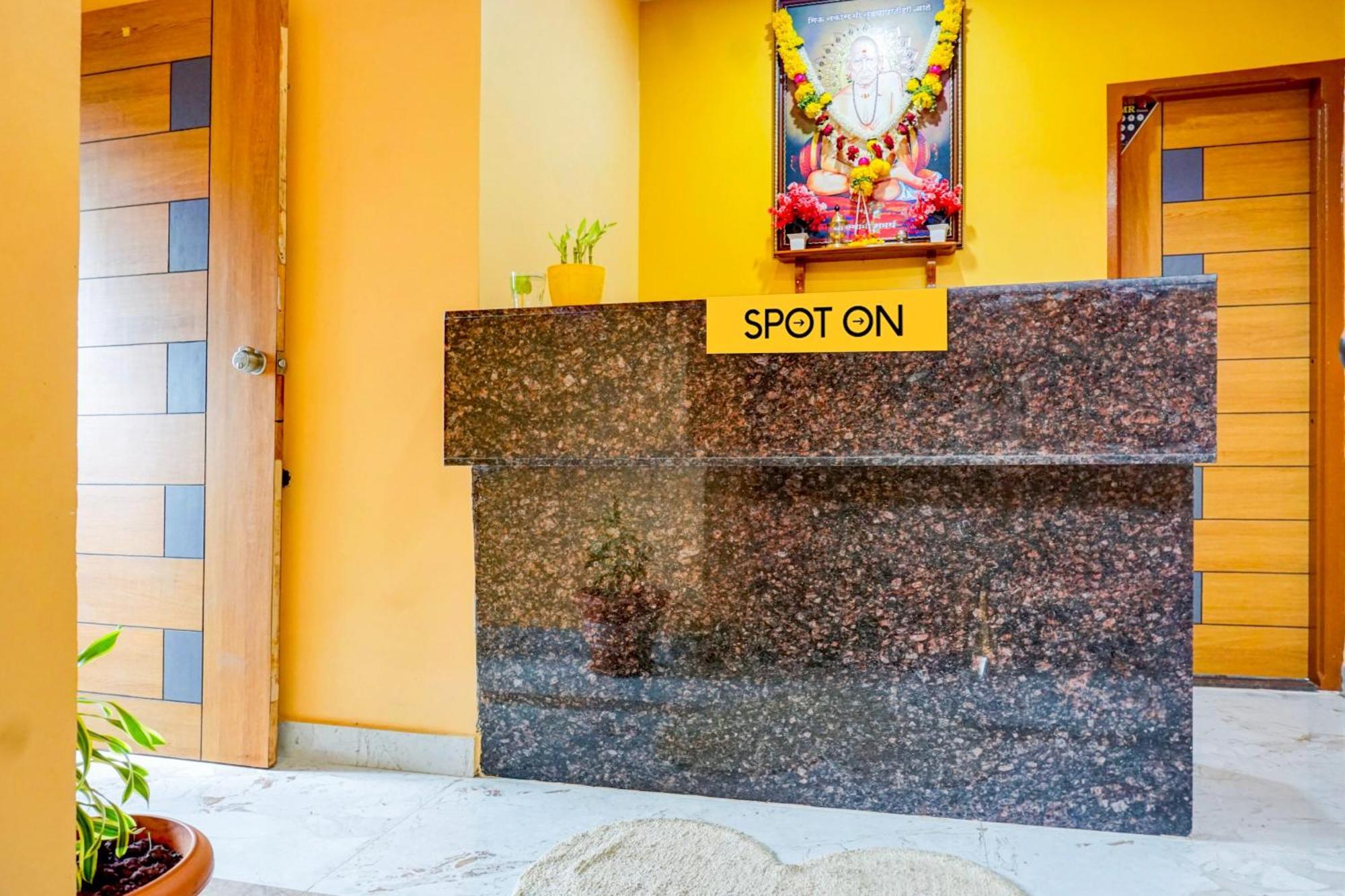 Spot On Hotel Shree Samarth Lodging Kolhapur Zewnętrze zdjęcie